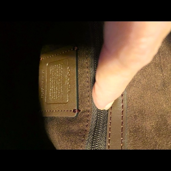 HP Coach Gemma Crossbody in Color block With Butterfly Buckle NWT - Picture 11 of 11